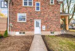 30 DUNBAR Road S | Waterloo Ontario | Slide Image Five
