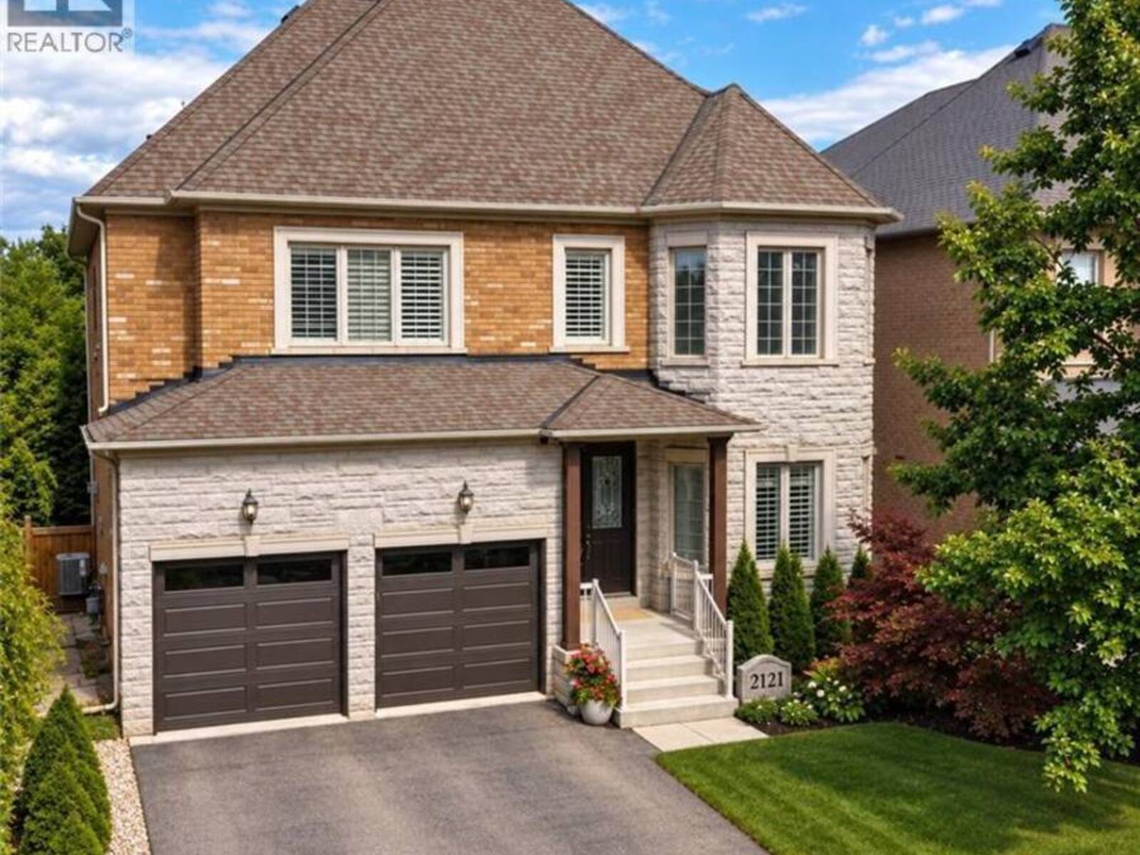 2121 BLACKFOREST Crescent, Oakville, Ontario L6M 4T6