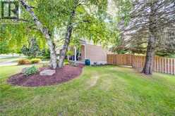 7 VINTAGE Crescent | Kitchener Ontario | Slide Image Five
