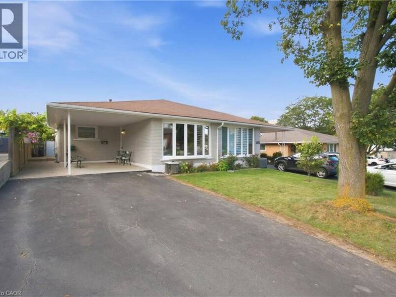58 TINDALE Court, Hamilton, Ontario L8K 6C7