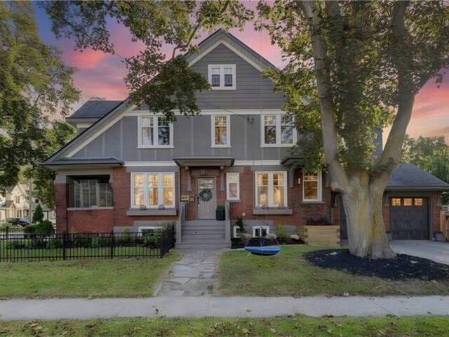 64 WILLIAM Street W Waterloo Ontario, N2L 1J7 - Property For Sale