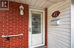 41 DARLINGTON Drive | Hamilton Ontario | Slide Image Three