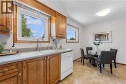 2134 CARTIER Crescent | Burlington Ontario | Slide Image Thirteen