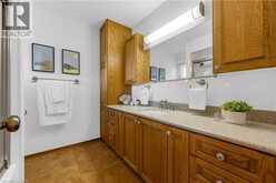 2134 CARTIER Crescent | Burlington Ontario | Slide Image Nineteen
