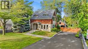 423 SMITH Avenue | Burlington Ontario | Slide Image Two