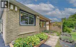 73 CHRISTOPHER Drive | Waterloo Ontario | Slide Image Four