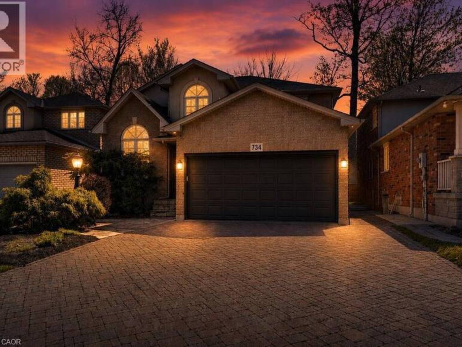 734 BRIGADOON Drive, Hamilton, Ontario L9C 7S2
