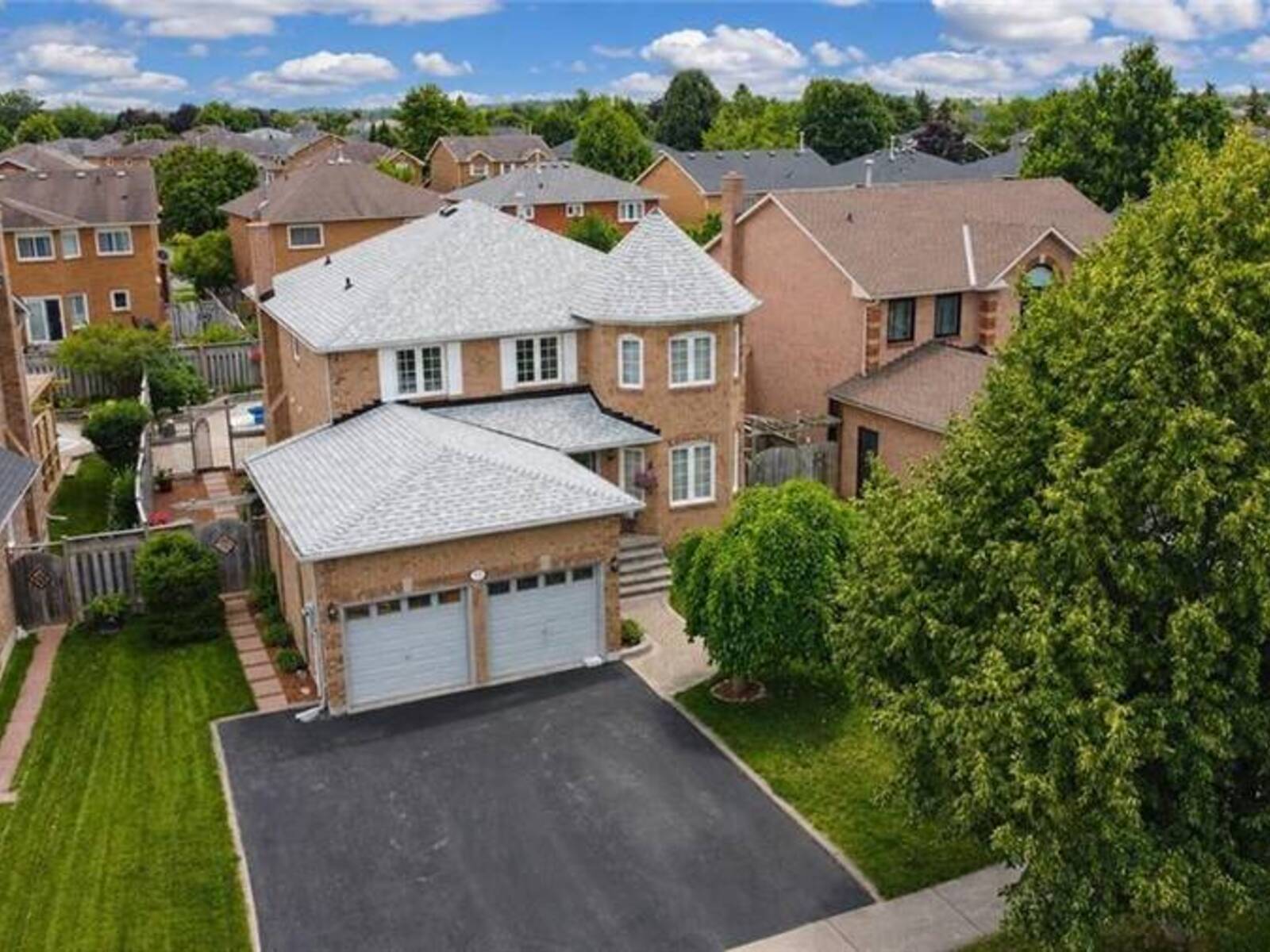 17 EATON Street, Halton Hills, Ontario L7G 5L4
