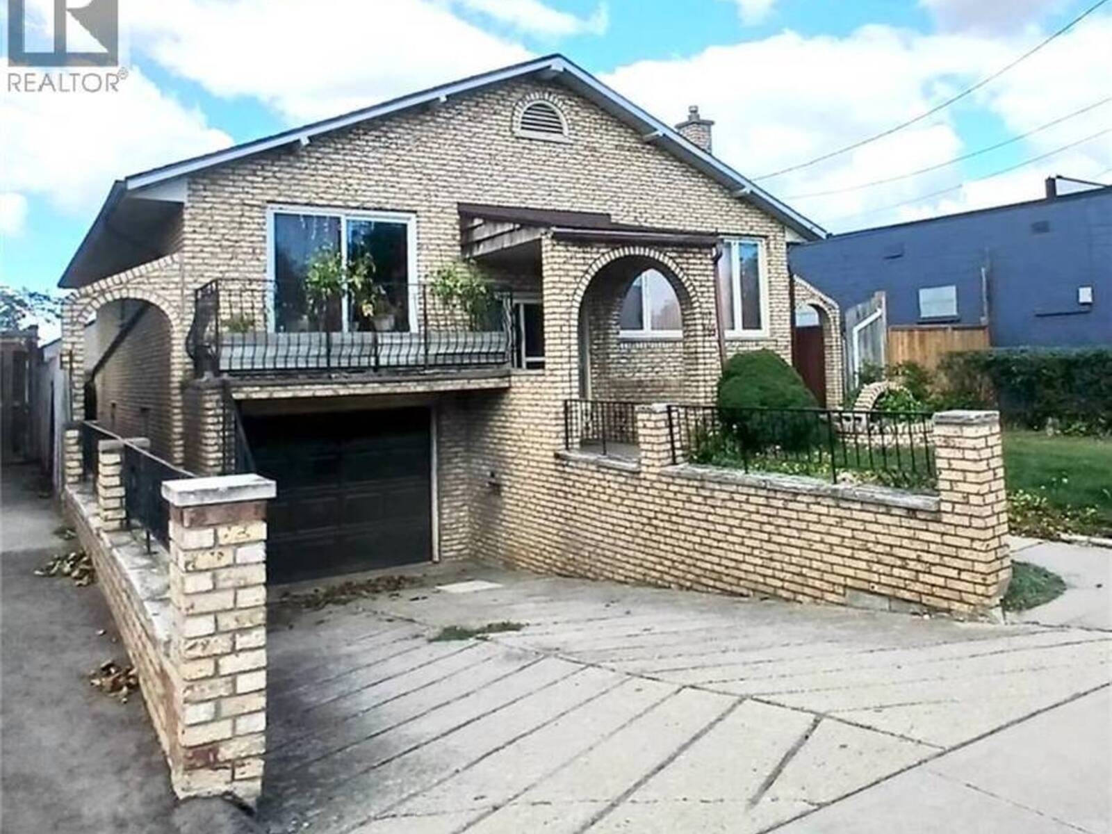 118 CRAIGROYSTON Road, Hamilton, Ontario L8K 3K1