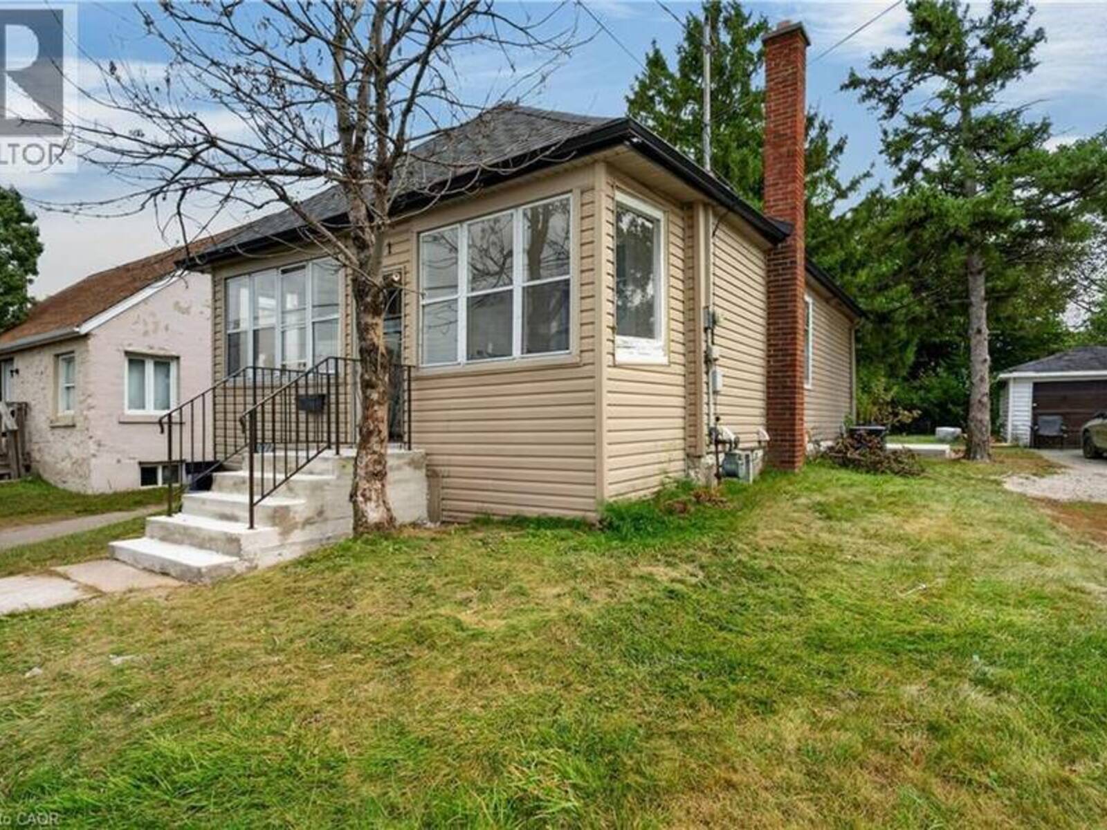 241 WEST 5TH Street, Hamilton, Ontario L9C 3N8