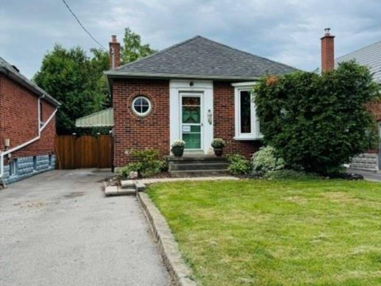 107 NORWOOD Road, Hamilton, Ontario L8S 3R3