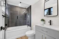 90 LAKESIDE Drive | Grimsby Ontario | Slide Image Forty