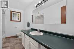 5 BROOKS Circle | Smithville Ontario | Slide Image Nineteen