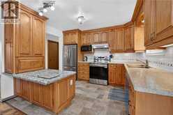 5 BROOKS Circle | Smithville Ontario | Slide Image Thirteen