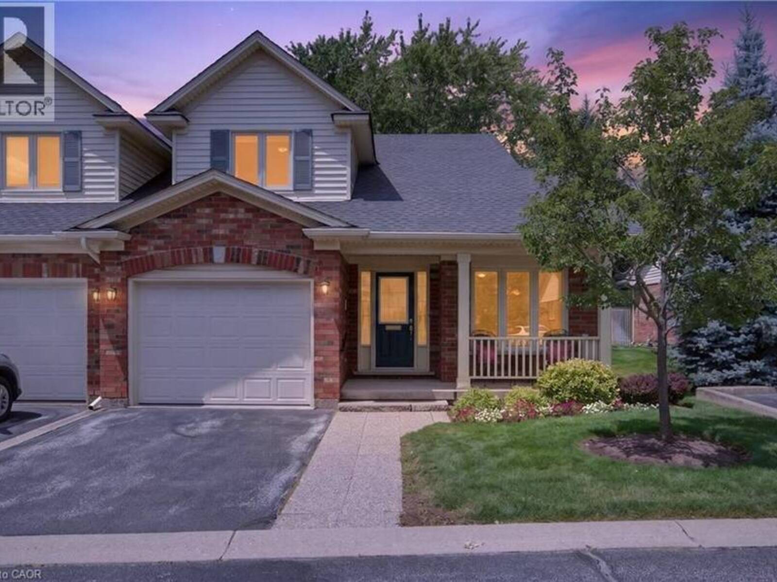 581 DYNES Road Unit# 2, Burlington, Ontario L7N 2V4