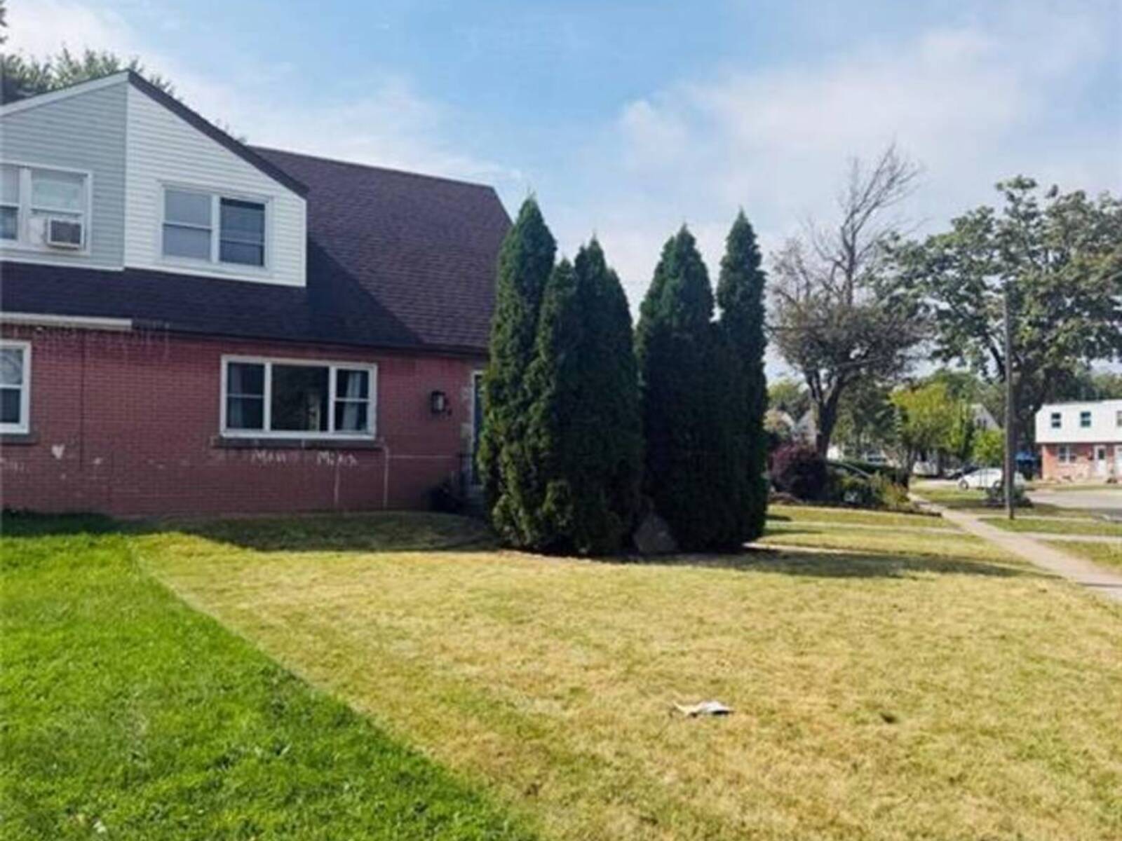 64 EASTVALE Place Unit# 1, Hamilton, Ontario L8H 1P1