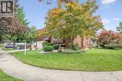 21 COLEBROOK Court | Kitchener Ontario | Slide Image Three