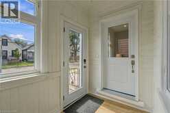 19 VANSITMART Avenue | Hamilton Ontario | Slide Image Four