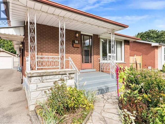 30 GOLDFINCH Road Hamilton Ontario, L9A 3W7 - 3 Bedrooms Home For Sale