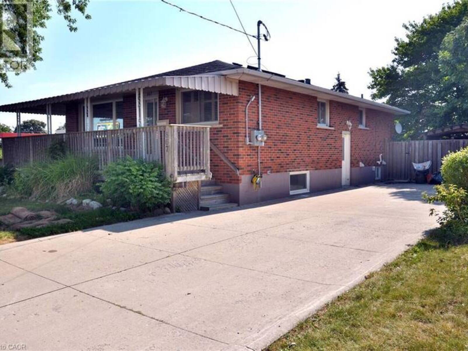 867 UPPER SHERMAN Avenue, Hamilton, Ontario L8V 3N2