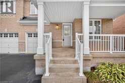 127 KNAPTON Drive | Newmarket Ontario | Slide Image Four