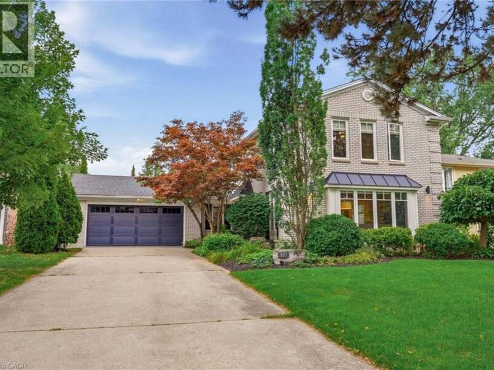 387 VALANNA Crescent, Burlington, Ontario L7L 2K7