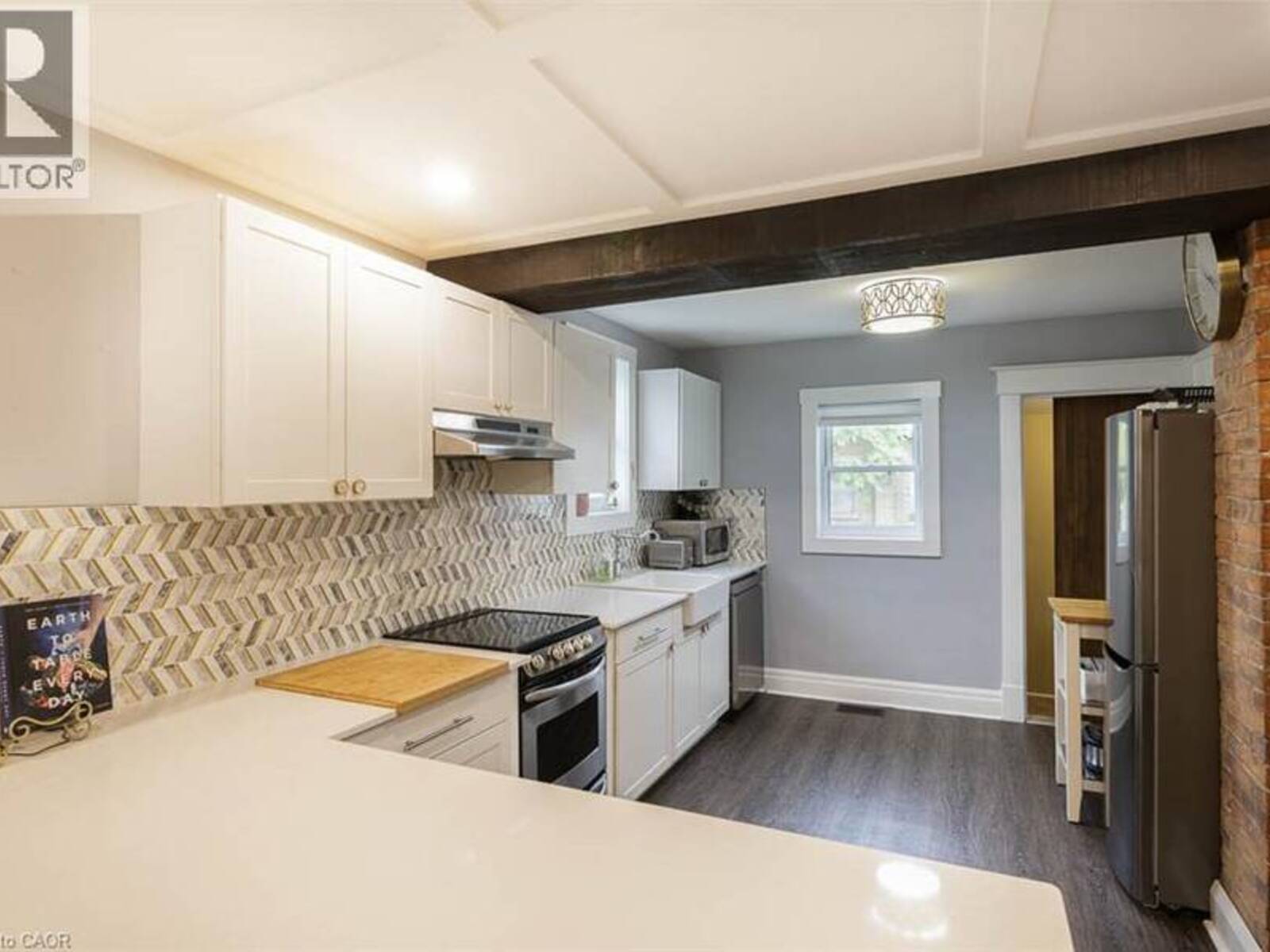241 VINE Street, St. Catharines, Ontario L2M 4S9