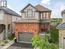 82 DRONE Crescent | Guelph Ontario | Slide Image Four