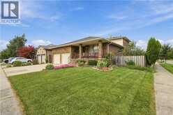 7 VINEHILL Drive | Hamilton Ontario | Slide Image Two