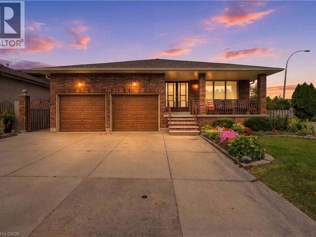 7 VINEHILL Drive Hamilton Ontario, L8G 4Z1 - 4 Bedrooms Home For Sale