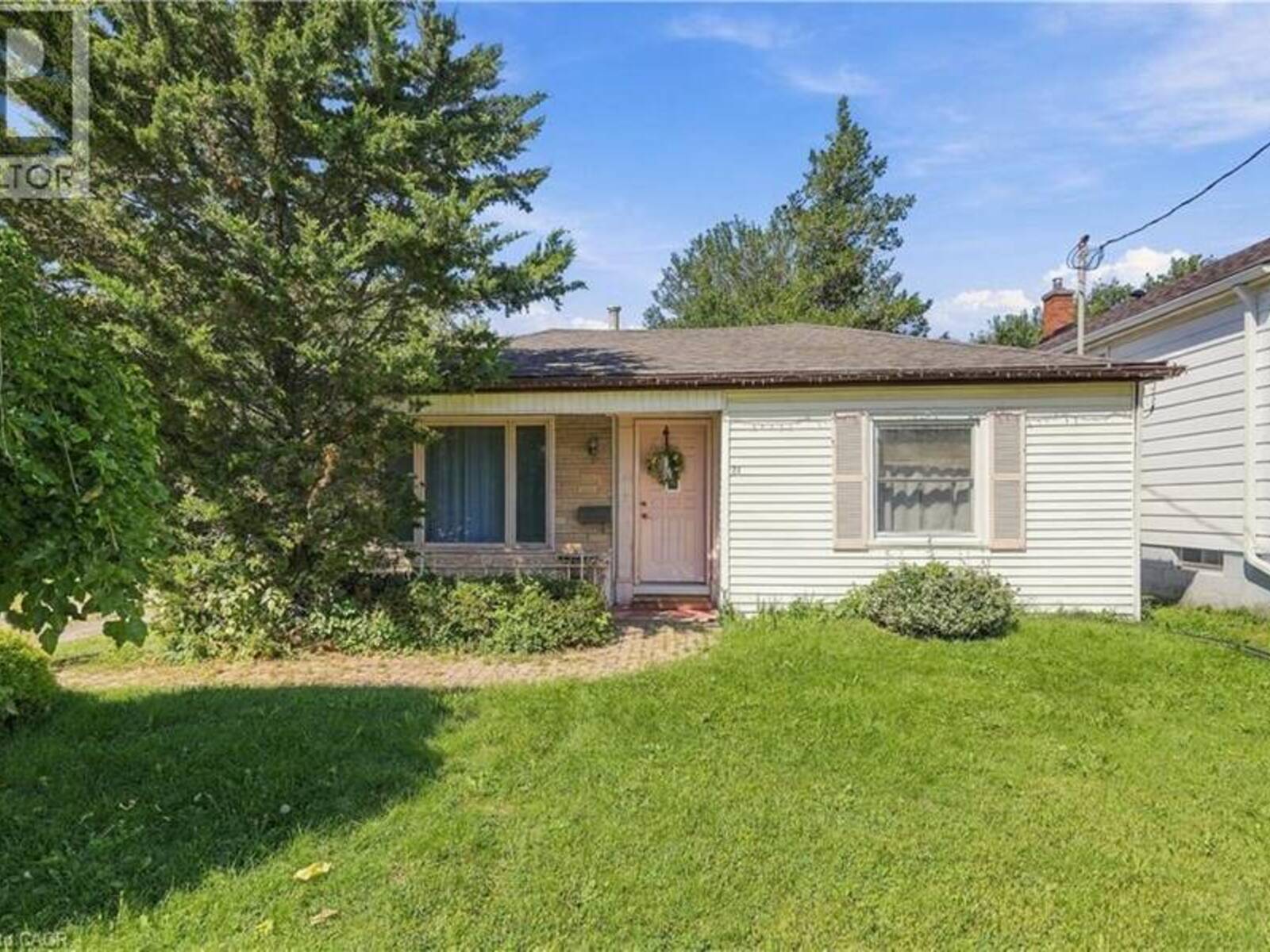 24 BARTON Street, St. Catharines, Ontario L2S 2W1