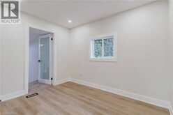 63 HARDALE Crescent | Hamilton Ontario | Slide Image Seventeen