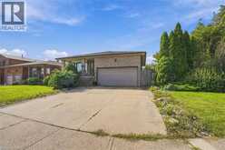 2 HEARTHSIDE Crescent | Hamilton Ontario | Slide Image Three