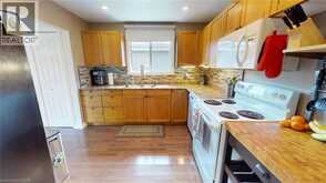 18 LARKSPUR Lane | Paris Ontario | Slide Image Eight