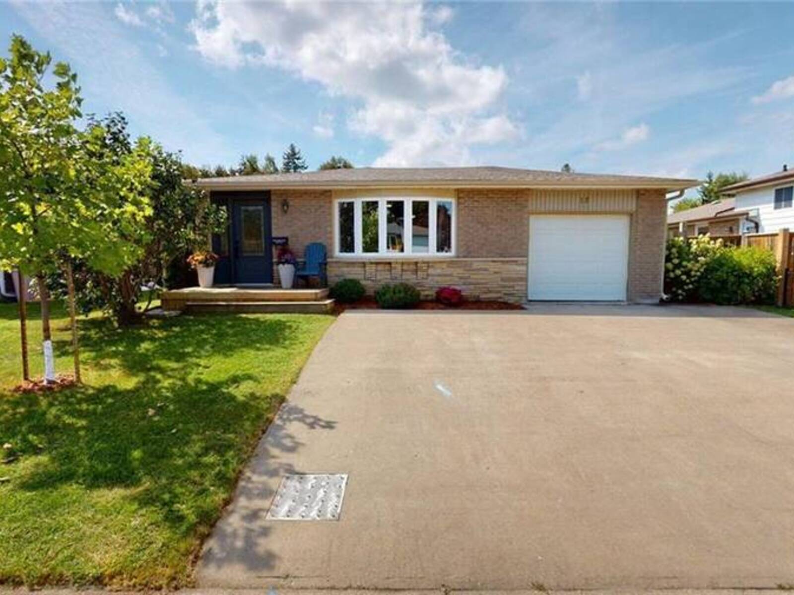 18 LARKSPUR Lane, Paris, Ontario N3L 3P1