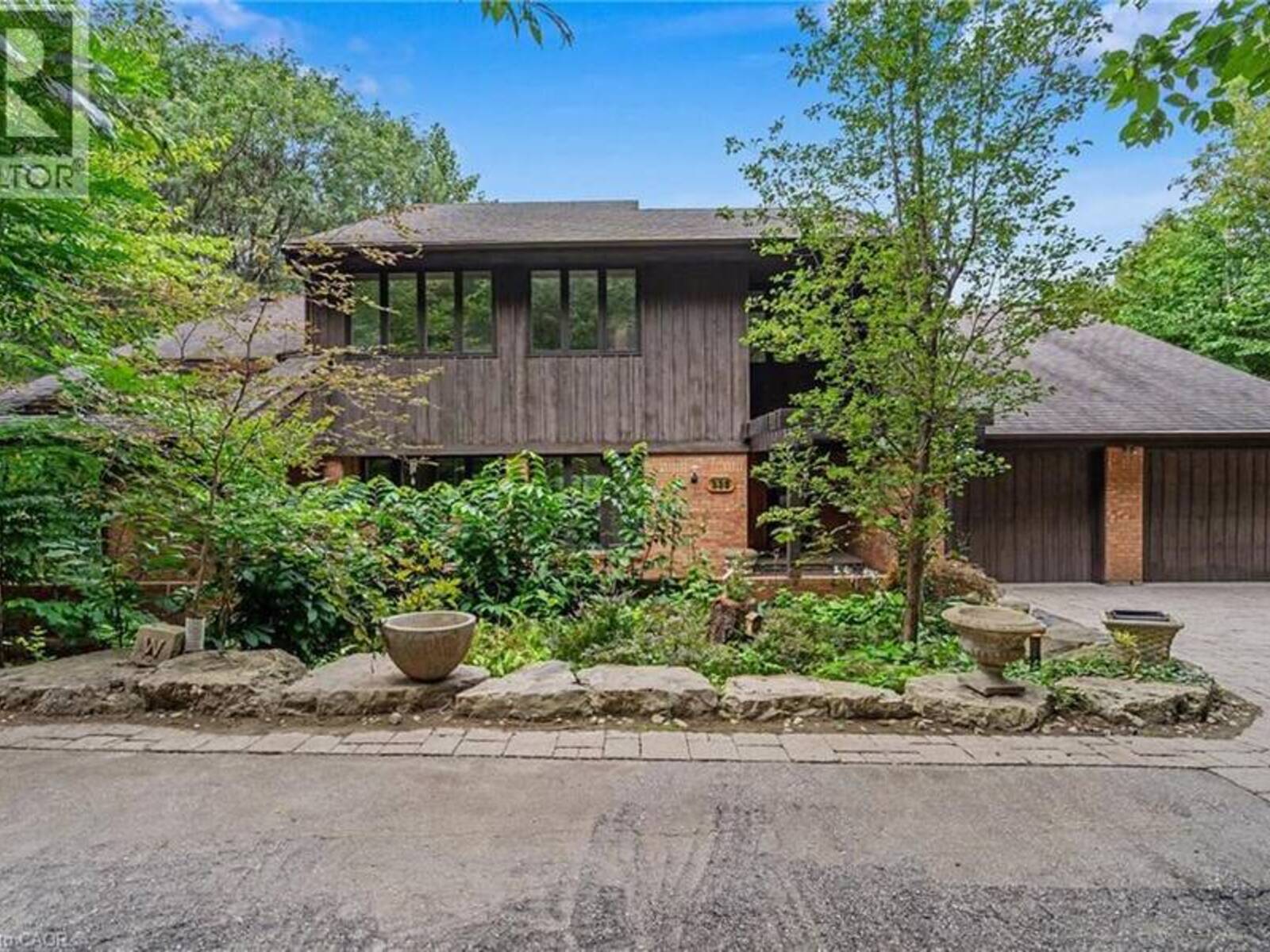 539 ONTARIO Street, Ancaster, Ontario L9G 3E1