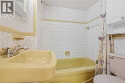137 PICTON Street E | Hamilton Ontario | Slide Image Twenty