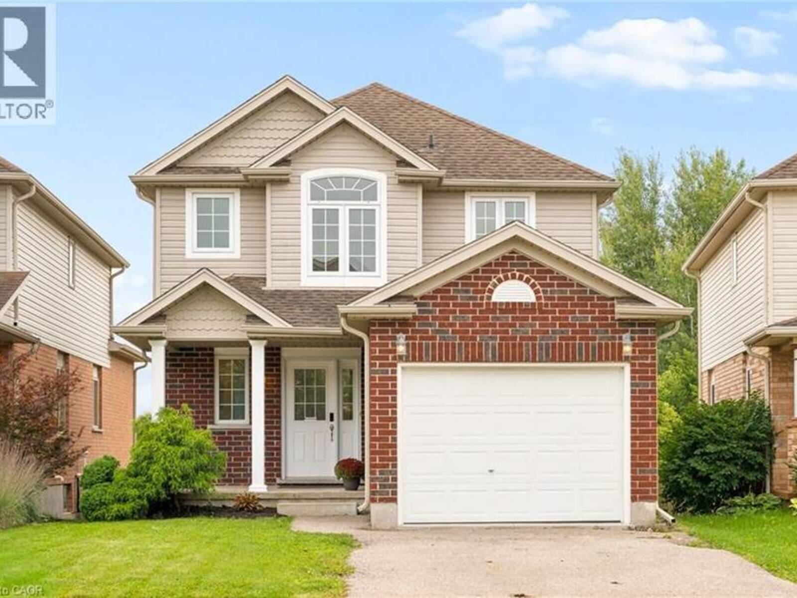 44 YATES Avenue, Cambridge, Ontario N1P 0A3