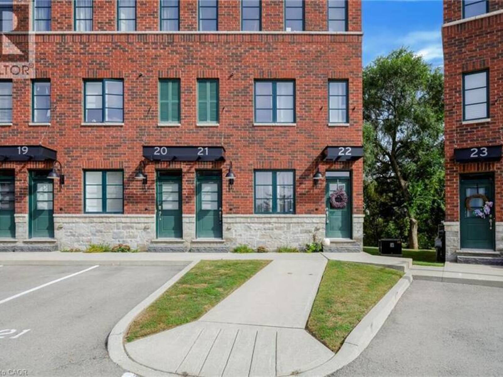 290 BARTON Street W Unit# 22, Hamilton, Ontario L8R 3P3