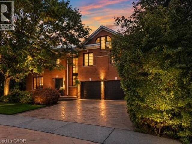 324 OAKRIDGE Court Oakville Ontario, L6H 5T9 - 4 Bedrooms Home For Sale