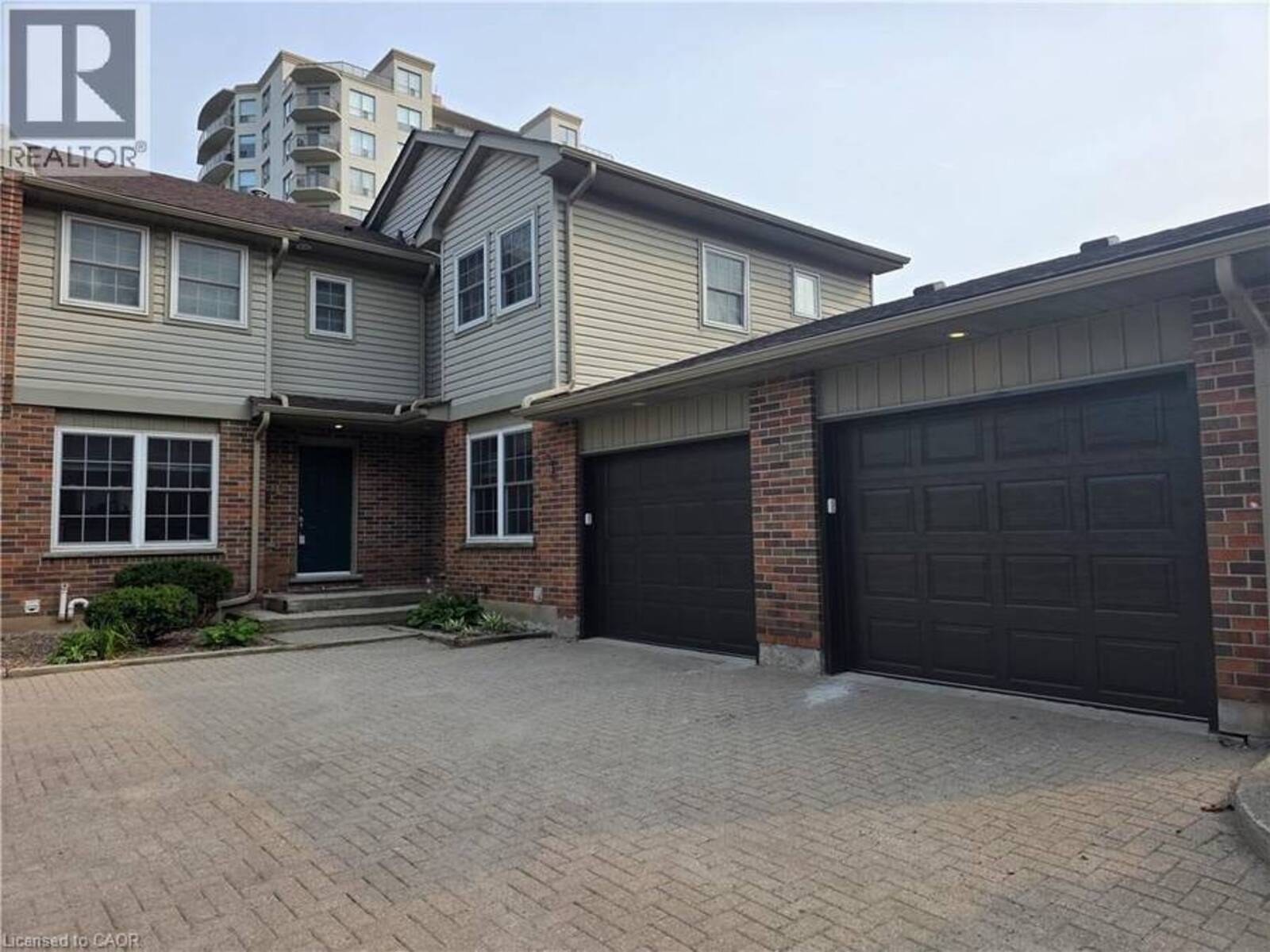 250 KEATS Way Unit# 6, Waterloo, Ontario N2L 6J5