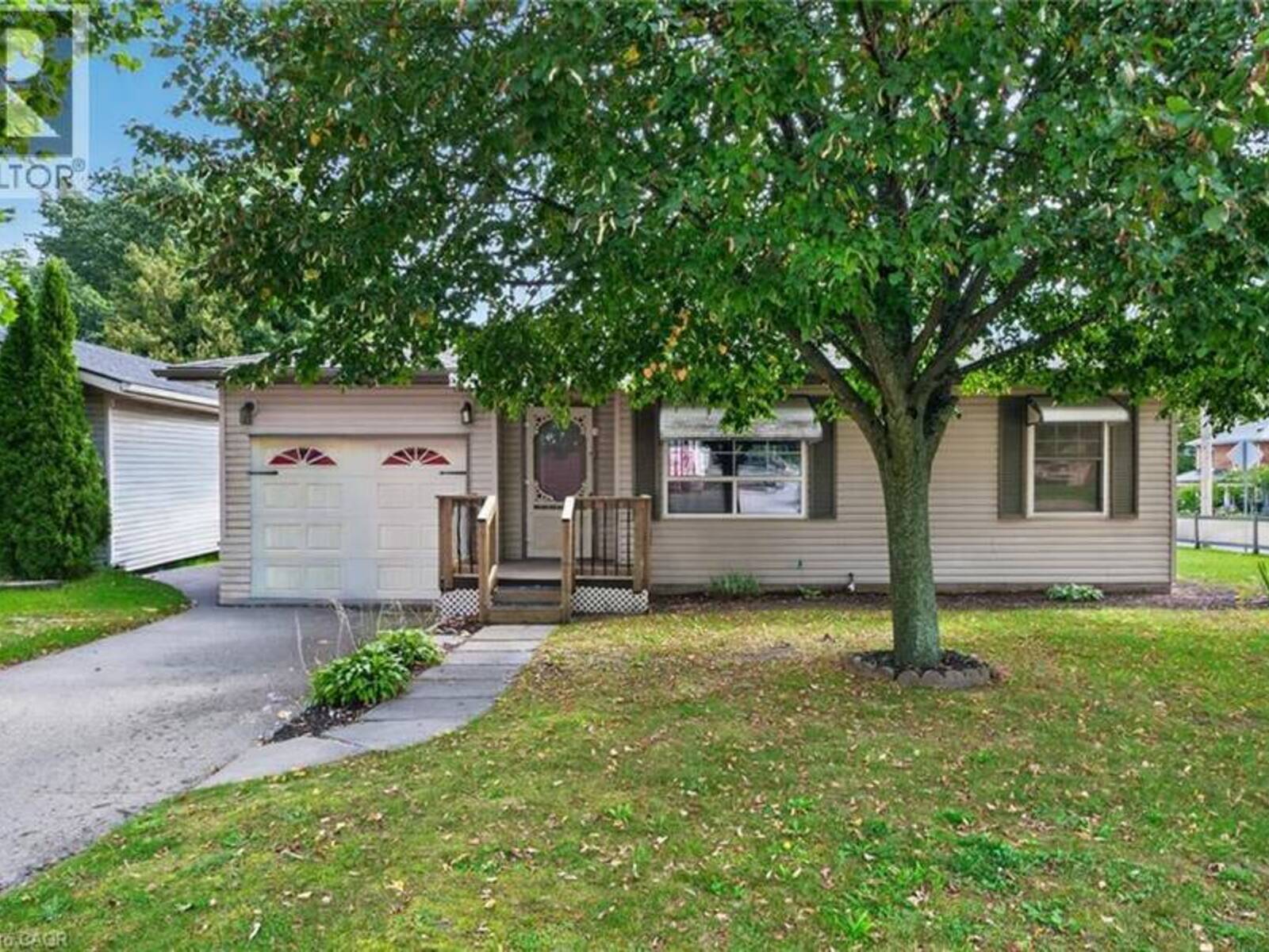 1 PAYNE Avenue, Simcoe, Ontario N3Y 4C2