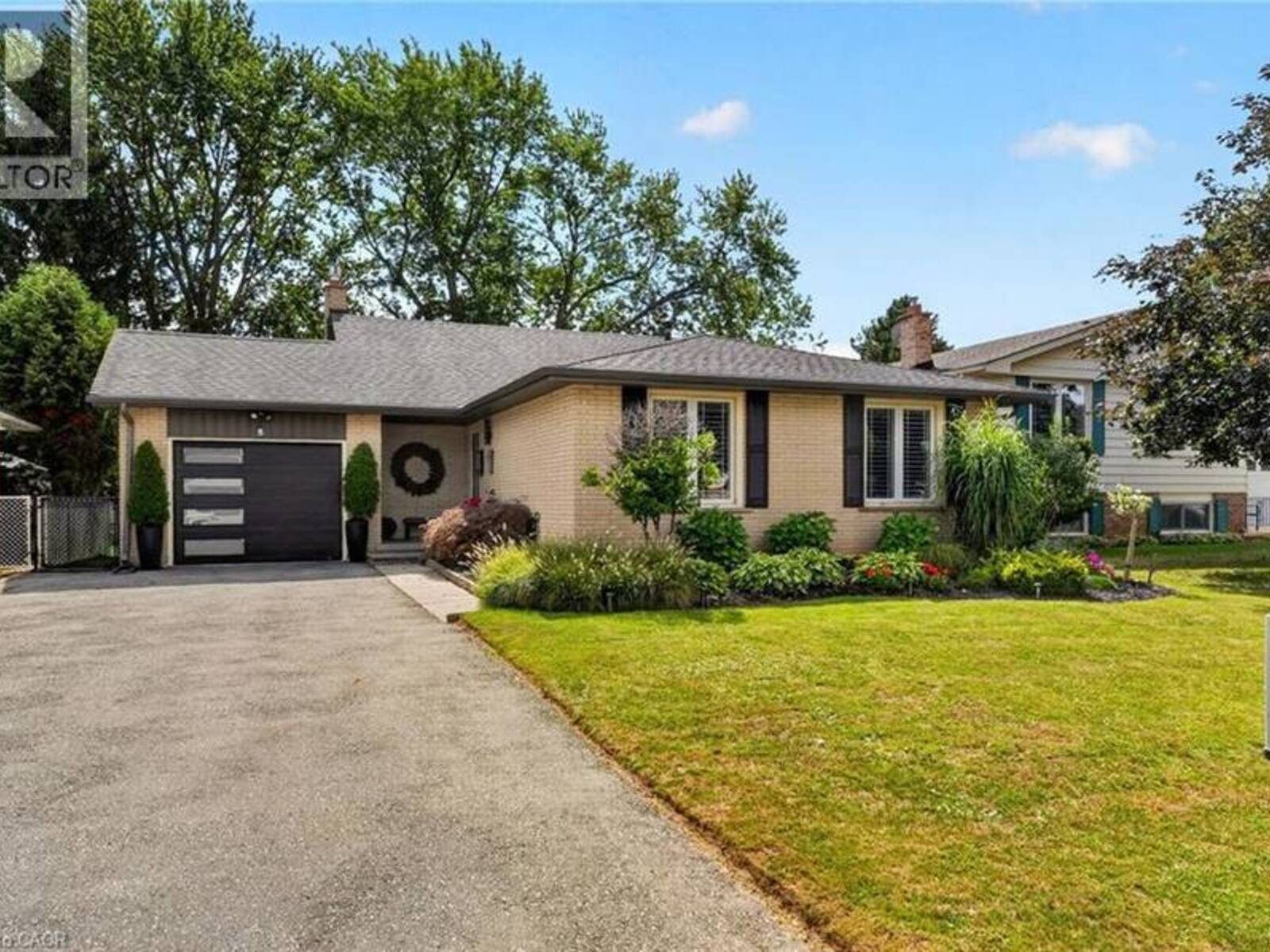 5 HIDDEN Court, Brantford, Ontario N3R 6P4