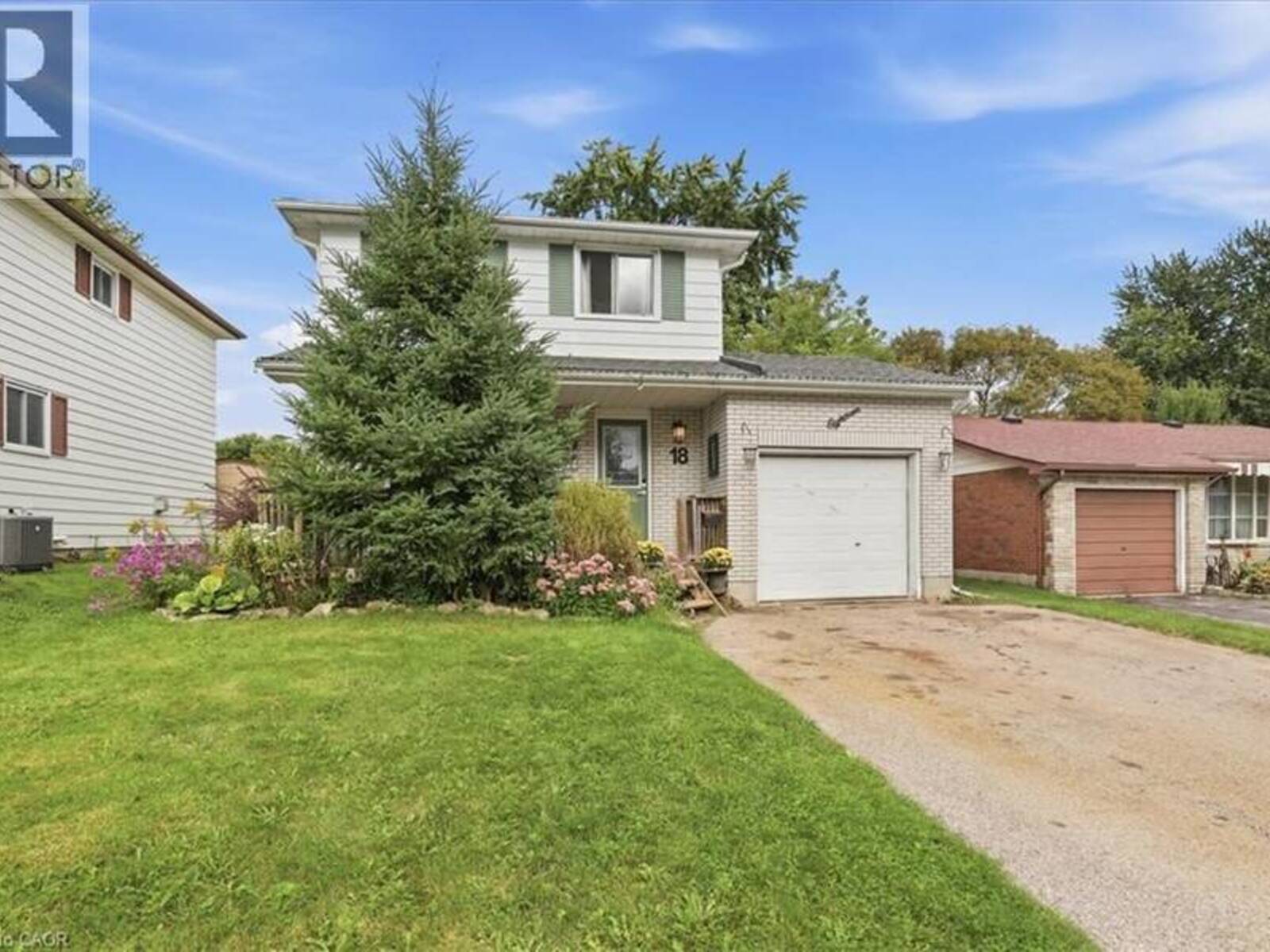 18 FOREST GLEN Court, Kitchener, Ontario N2N 1E2