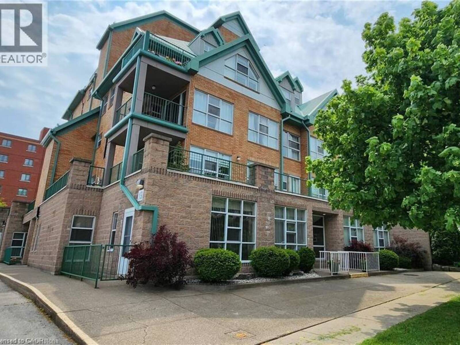 19 LAKE Avenue S Unit# 204, Hamilton, Ontario L8G 2V1