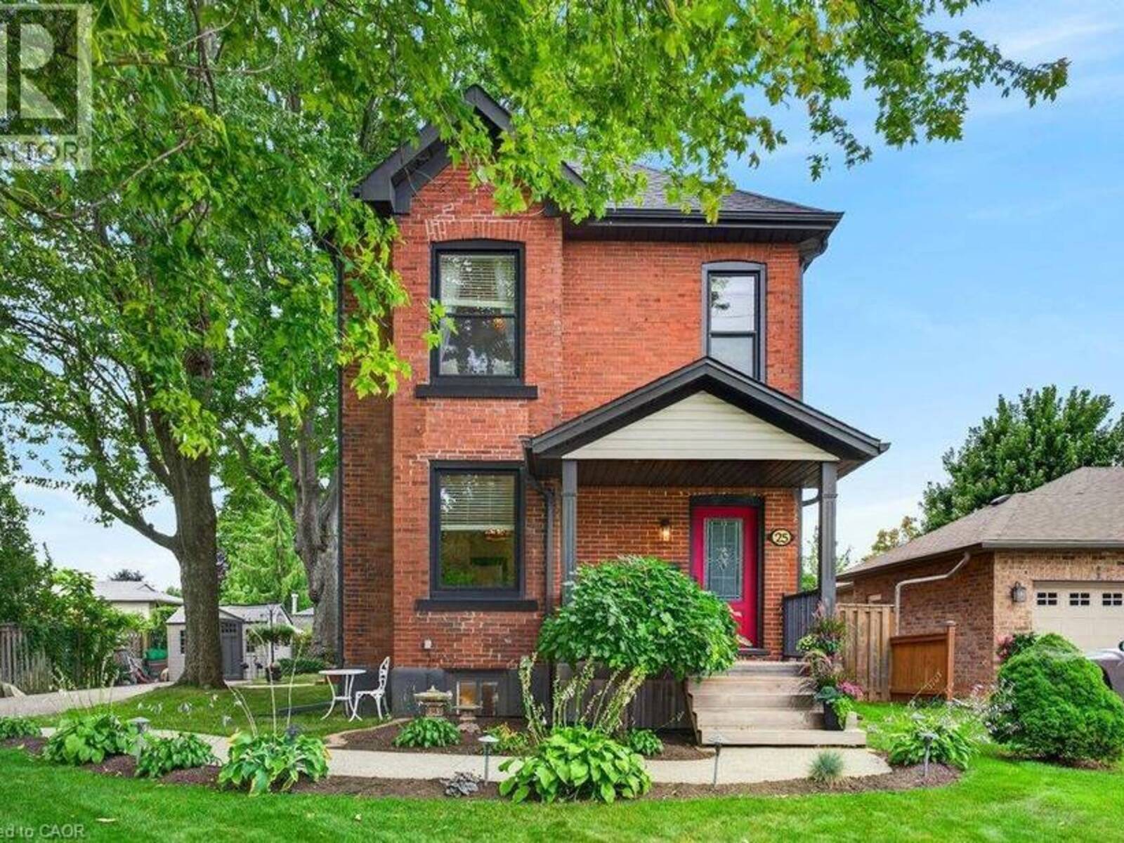 25 BOOK Road, Grimsby, Ontario L3M 2M3