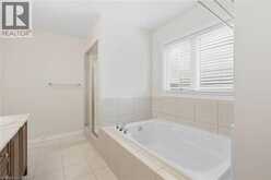 35 ROYAL COACHMAN Way | Hamilton Ontario | Slide Image Thirty-one