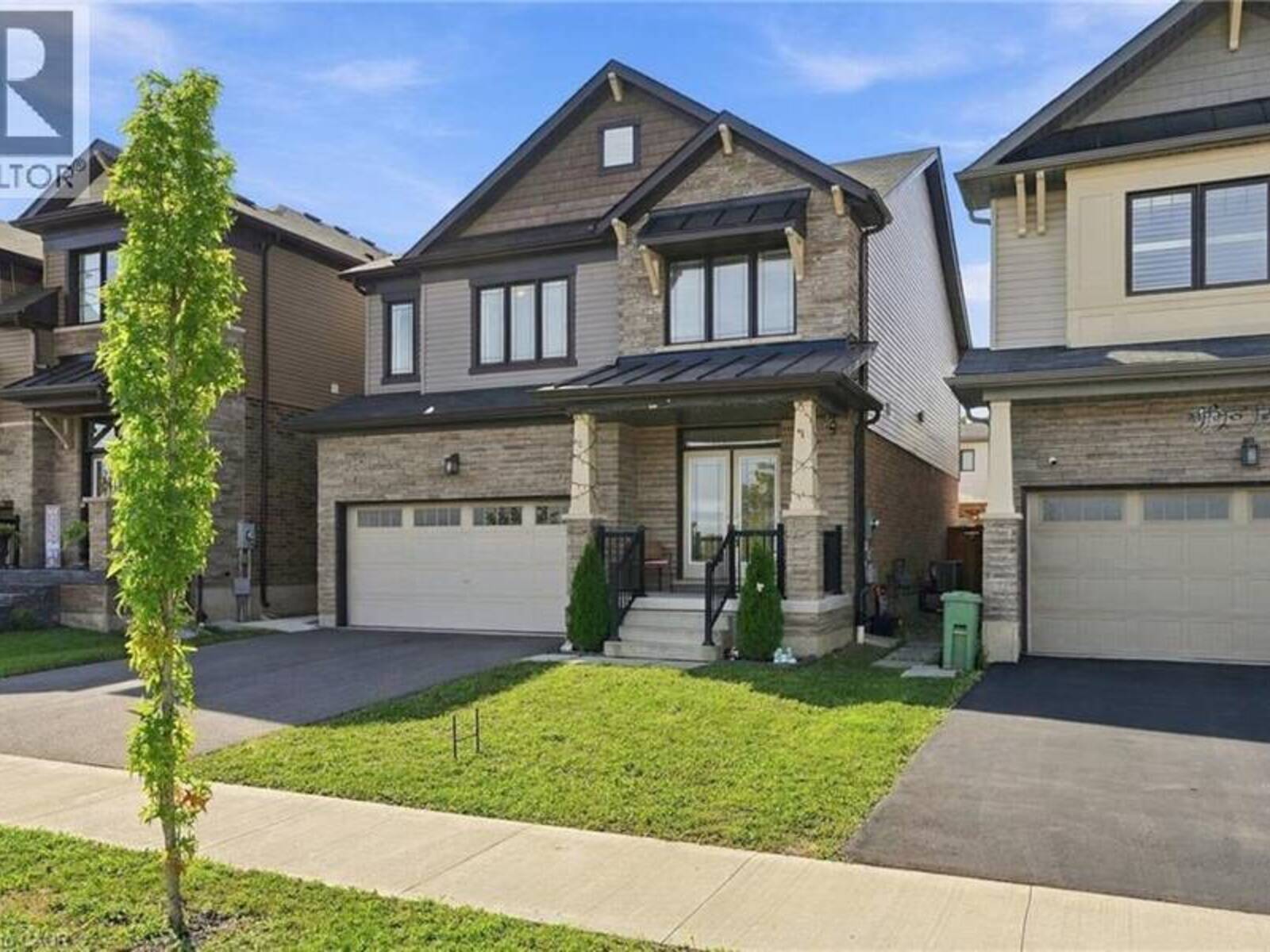 35 ROYAL COACHMAN Way, Hamilton, Ontario L8J 0M2