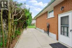 15 CLEARWATER Drive | Hamilton Ontario | Slide Image Thirty-two