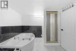 2 CURRIE Drive | Puslinch Ontario | Slide Image Forty-one